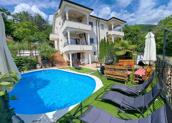 Emily * Опатия